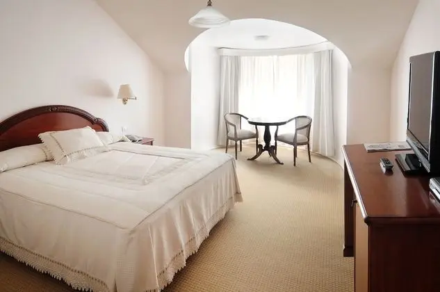 Luxury Oda