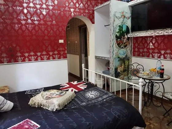 Tek Büyük veya İki Ayrı Yataklı Oda