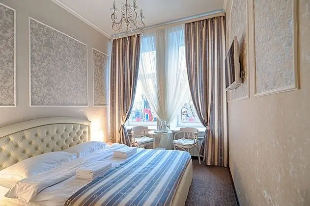 Standard Tek Büyük Yataklı Oda