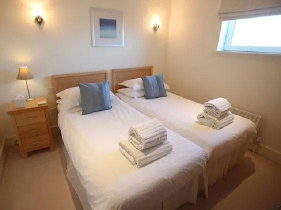 Ev (2 Bedrooms)