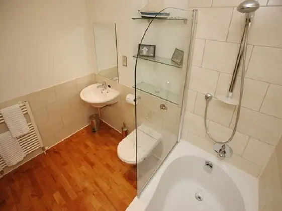 Ev (2 Bedrooms)