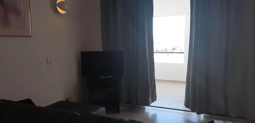 Comfort Apart Daire, 1 Yatak Odası, Mutfak, Havuz Manzaralı