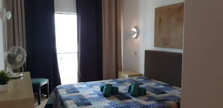 Standard Apart Daire, 2 Yatak Odası, Mutfak, Havuz Manzaralı