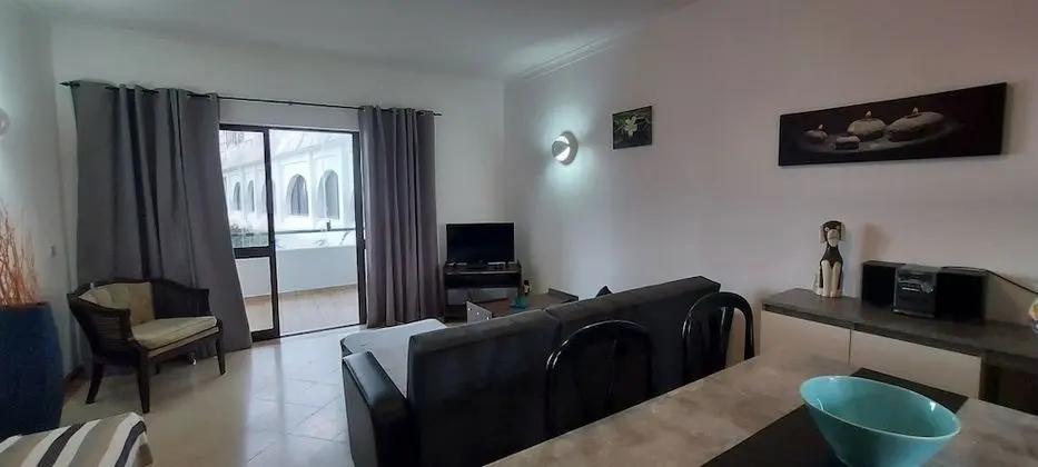 Standard Apart Daire, 2 Yatak Odası, Mutfak, Havuz Manzaralı