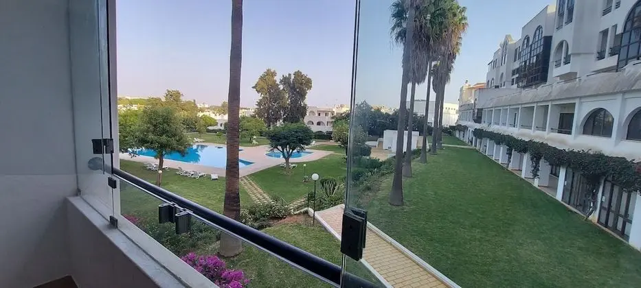 Standard Apart Daire, 2 Yatak Odası, Mutfak, Havuz Manzaralı