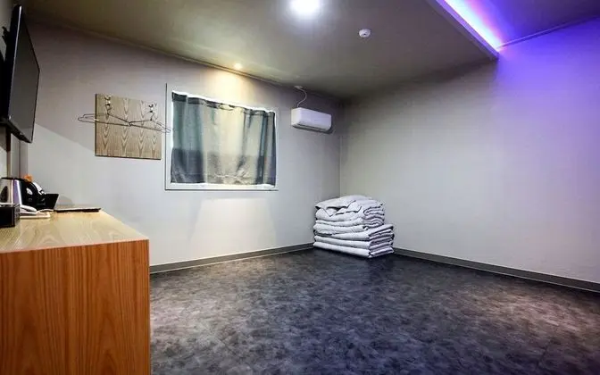 Oda (Korean-style Ondol Room)