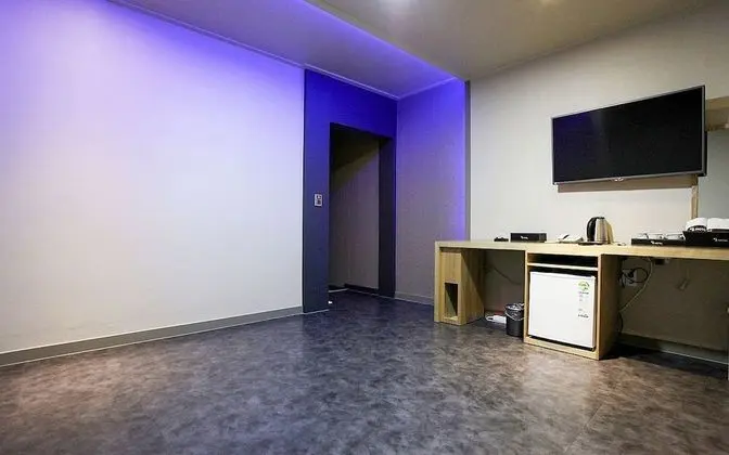 Oda (Korean-style Ondol Room)