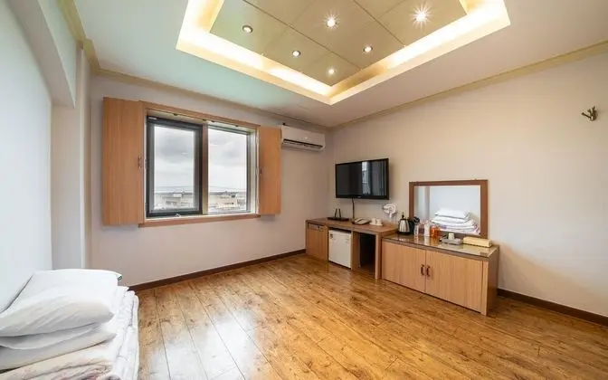 Oda (Ondol room)