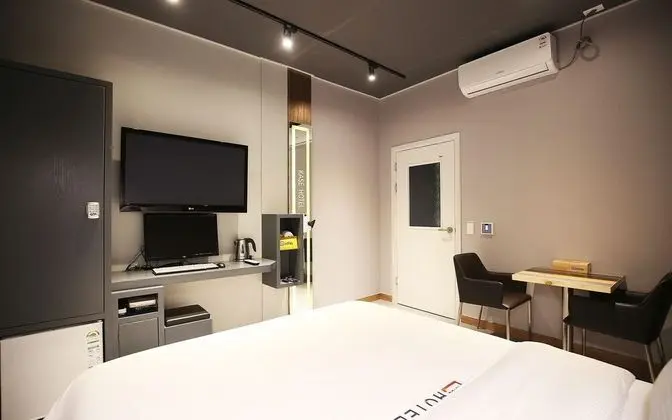 Oda (Standard (Air Purifier Netflix Availa)