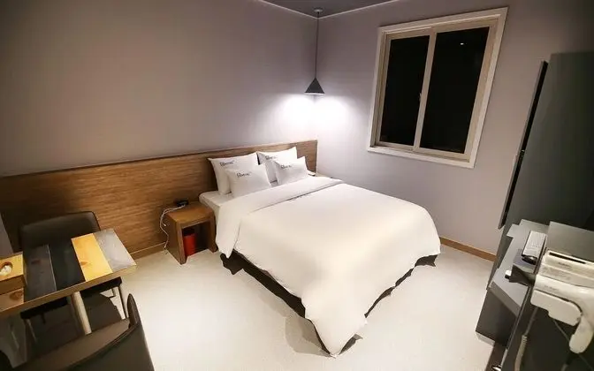 Oda (Standard (Air Purifier Netflix Availa)