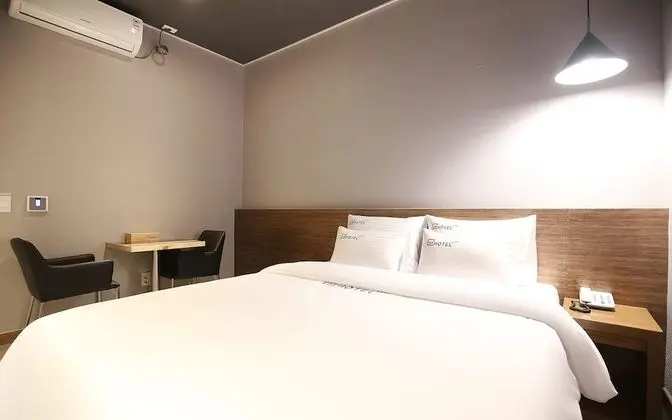 Oda (Standard (Air Purifier Netflix Availa)