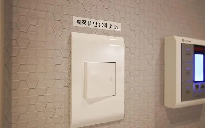 Oda (Standard (Air Purifier Netflix Availa)