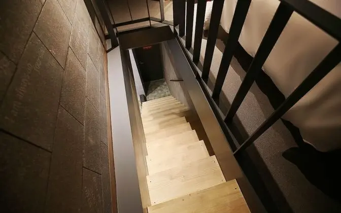 Oda (Suite (Saune Air Purifier Netflix Ava)