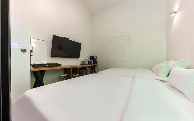 Oda (Semi-private room twin bed (equipped )