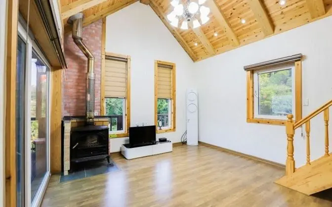 Oda (Separate House )