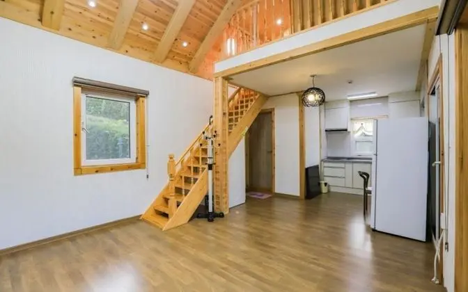 Oda (Separate House )