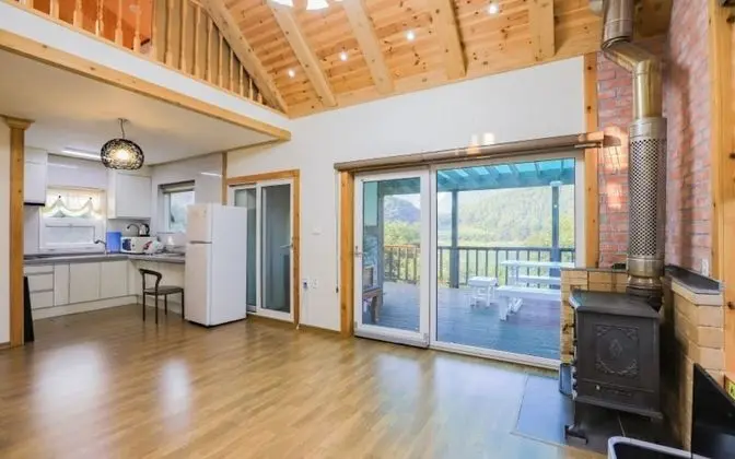 Oda (Separate House )