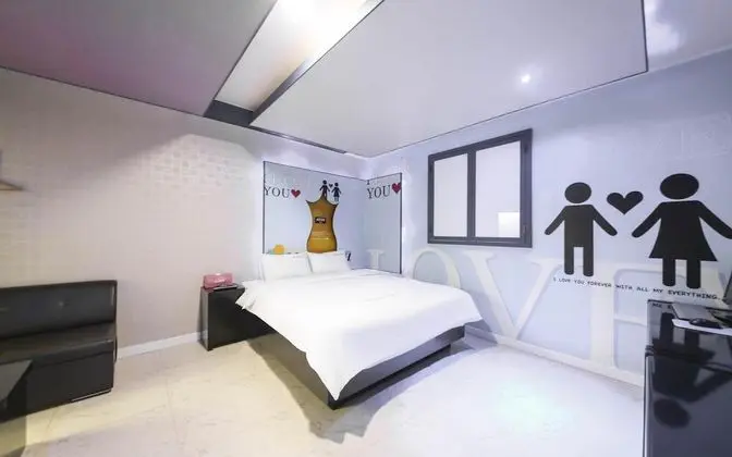 Oda (Unmanned hotel-drive-in)