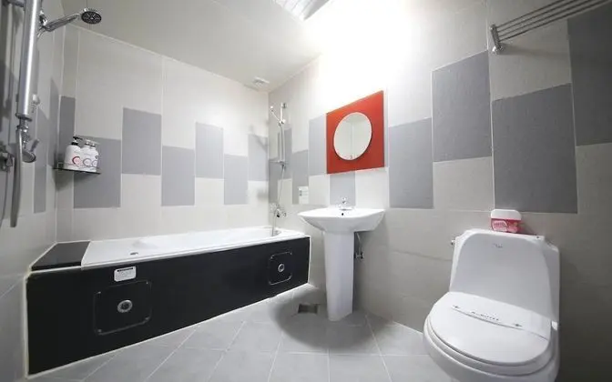 Oda (Unmanned hotel-drive-in)