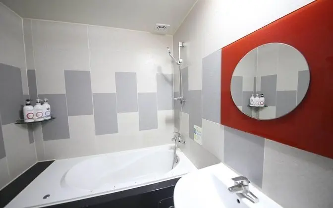 Oda (Unmanned hotel-drive-in)