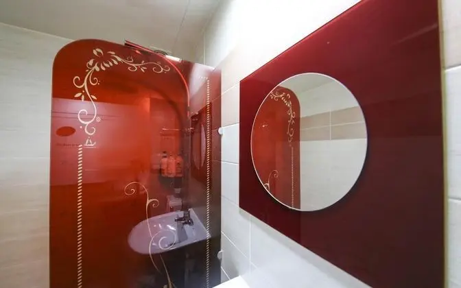 Oda (Unmanned hotel-drive-in)