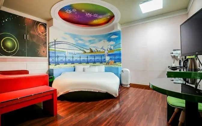 Oda (Round bed (Special room Netflix))