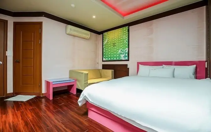 Oda (Standard room (netflix available))