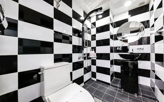 Oda (Twin room (net Netflix available))