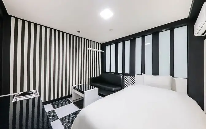 Oda (VIP - Two Rooms (Netflix available))