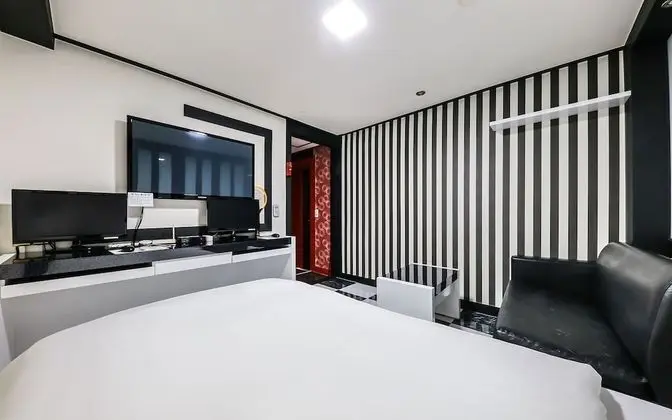 Oda (VIP - Two Rooms (Netflix available))