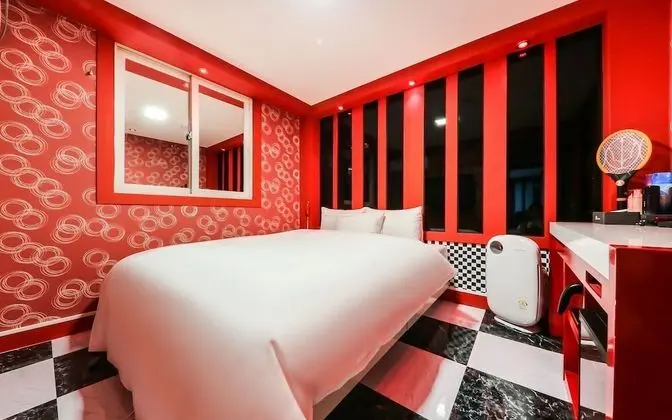 Oda (VIP - Two Rooms (Netflix available))