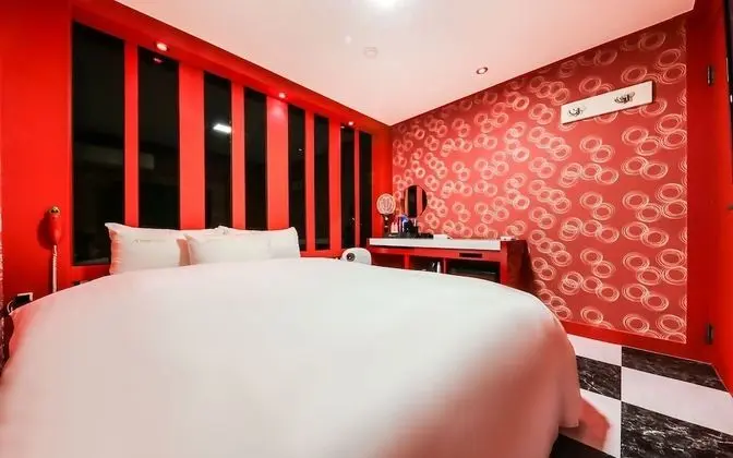 Oda (VIP - Two Rooms (Netflix available))