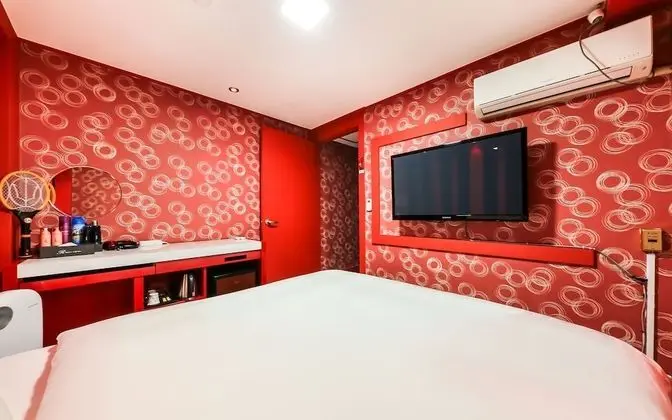 Oda (VIP - Two Rooms (Netflix available))