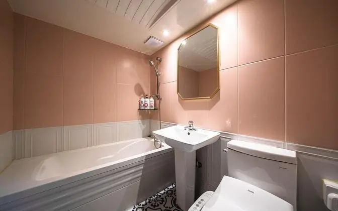 Oda (Premium (Body Friend massage chair lg)