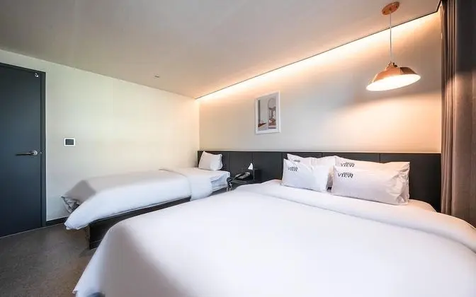 Oda (Premium (Twin Bed Styler Netflix Avai)