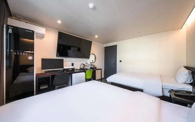 Oda (Premium (Twin Bed Styler Netflix Avai)