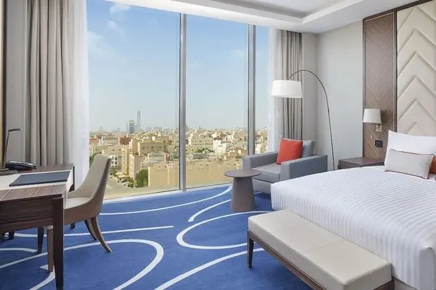 Deluxe Oda, 1 En Büyük (King) Boy Yatak, Şehir Manzaralı
