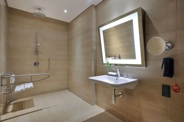 Deluxe Oda, 1 En Büyük (King) Boy Yatak, Şehir Manzaralı