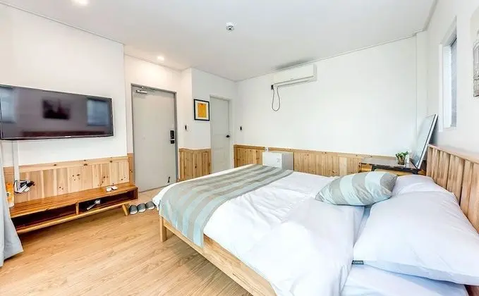 Deluxe Tek Büyük Yataklı Oda