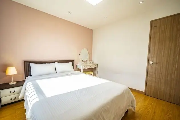 148sqm, Duplex (base occupancy 5, pay onsite 20000 KRW per extra person)