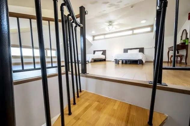 148sqm, Duplex (base occupancy 5, pay onsite 20000 KRW per extra person)