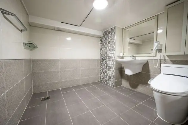 148sqm, Duplex (base occupancy 5, pay onsite 20000 KRW per extra person)
