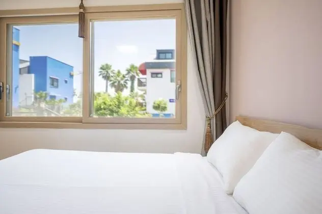 99sqm, A Type (base occupancy 3, pay onsite 20000 KRW per extra person)