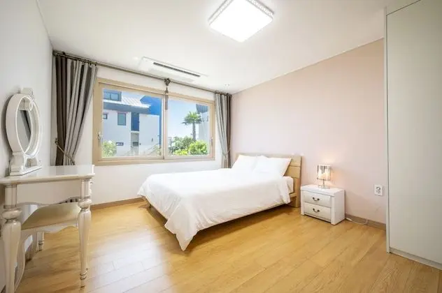 99sqm, A Type (base occupancy 3, pay onsite 20000 KRW per extra person)