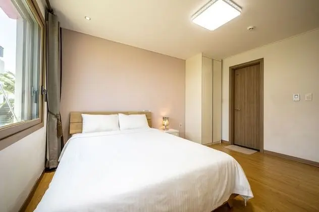 99sqm, A Type (base occupancy 3, pay onsite 20000 KRW per extra person)