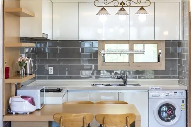 99sqm, A Type (base occupancy 3, pay onsite 20000 KRW per extra person)