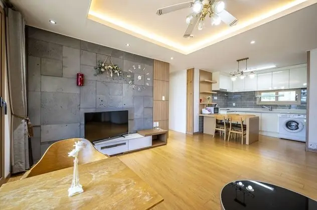 99sqm, A Type (base occupancy 3, pay onsite 20000 KRW per extra person)