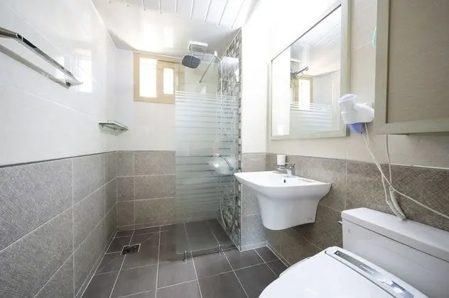 99sqm, A Type (base occupancy 3, pay onsite 20000 KRW per extra person)