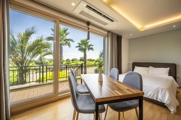 99sqm, B Type (base occupancy 4, pay onsite 20000 KRW per extra person)