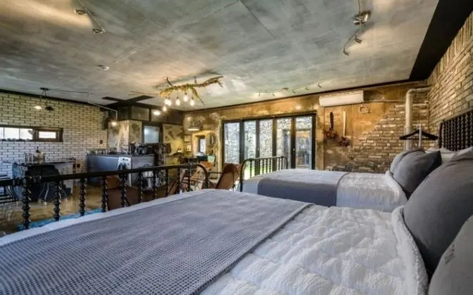 Oda (Bunker Room)